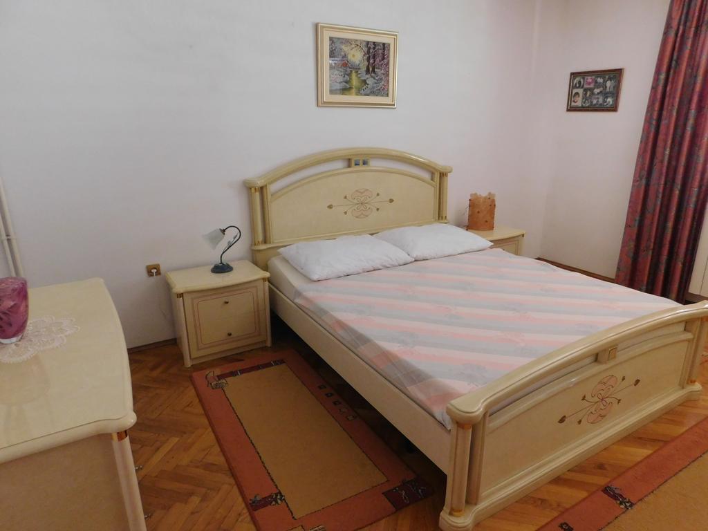 Apartments Blazevic Pula Exterior foto